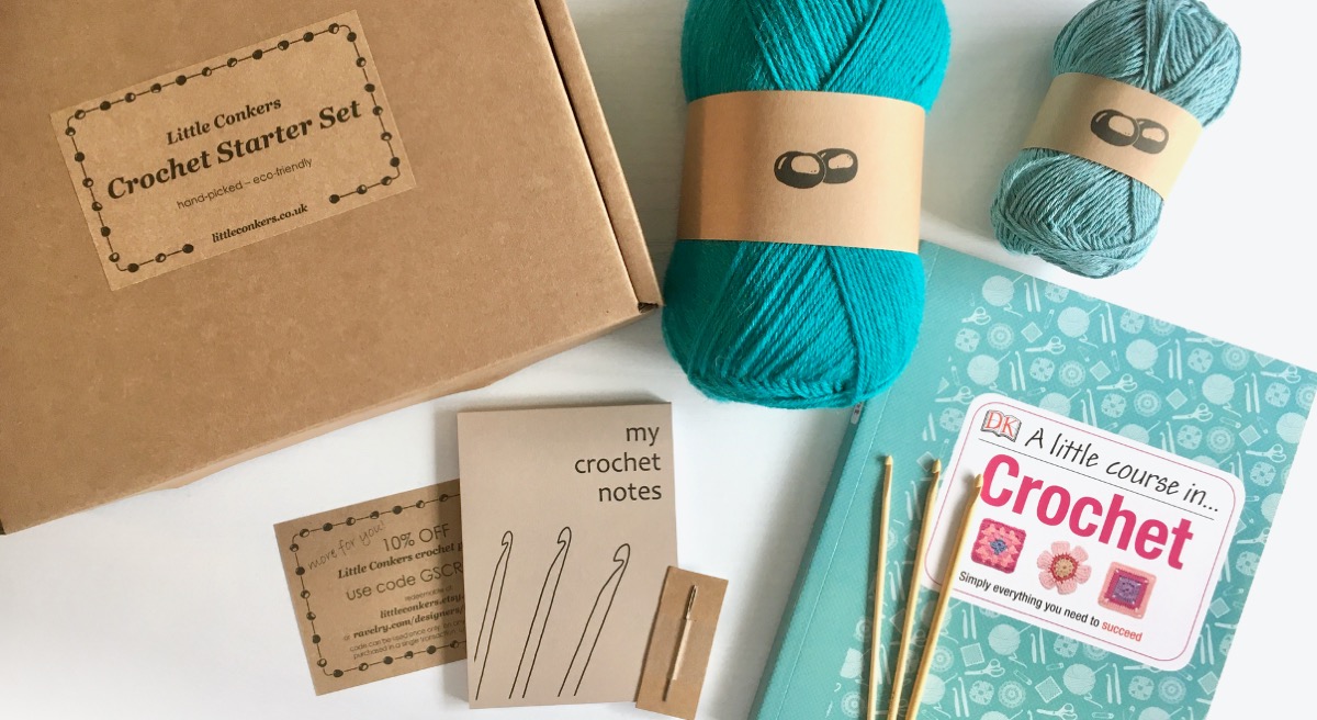 Starter kit with everything you need to learn to crochet